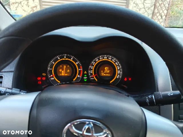 Toyota Corolla - 12