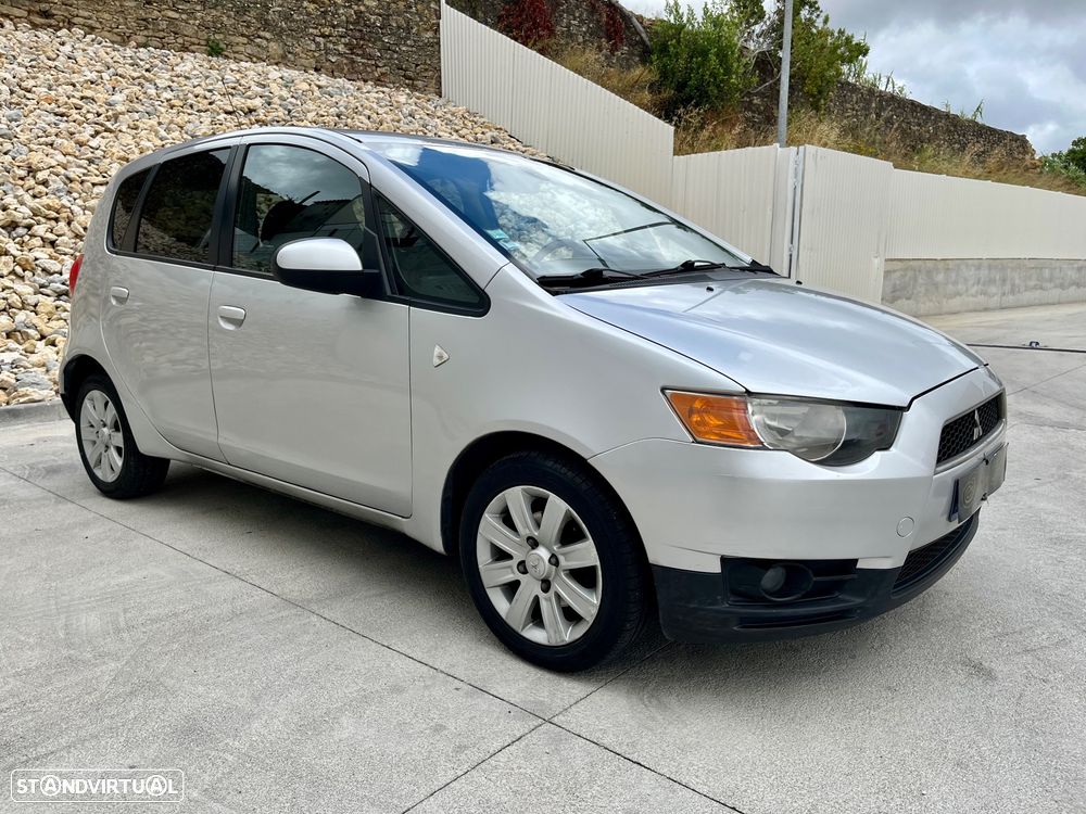 Mitsubishi Colt - 11