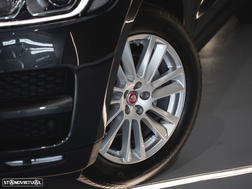 Jaguar F-Pace 2.0 i4D Prestige AWD Aut. - 8