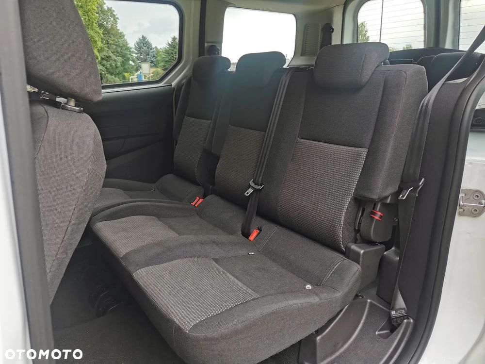 Ford Transit Connect - 10