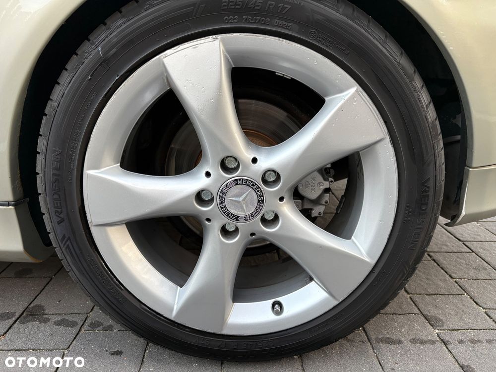 Mercedes-Benz CLK - 18