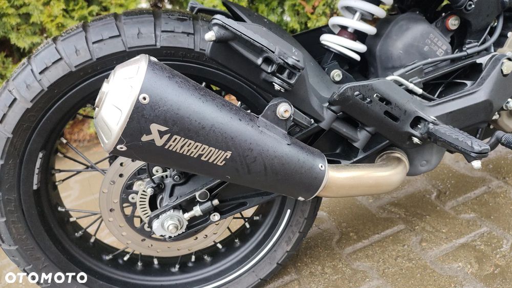 Husqvarna Svartpilen - 11