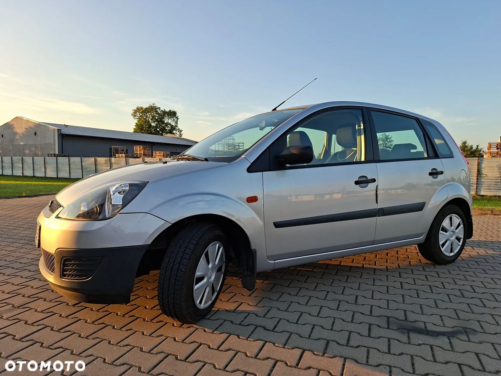 Ford Fiesta 1.3 - 6