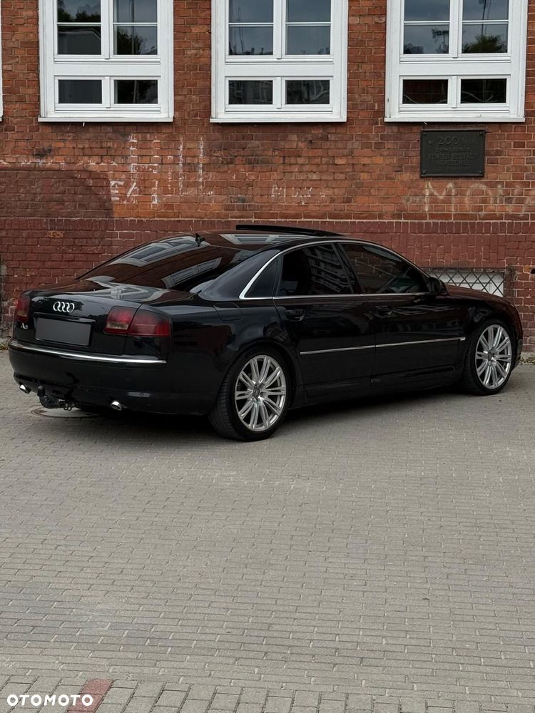 Audi A8 - 6
