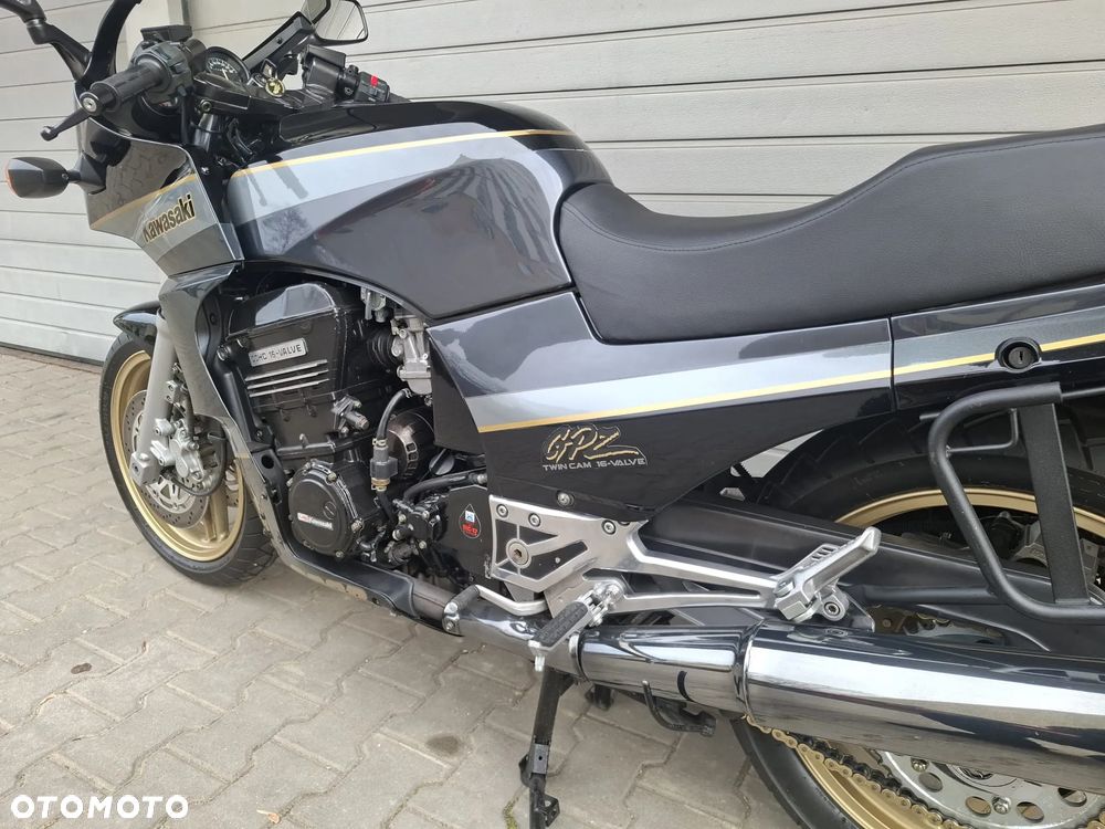 Kawasaki GPZ - 13