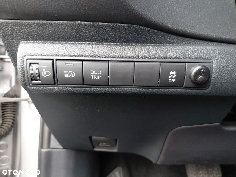 Toyota Corolla 1.8 Hybrid Comfort - 21