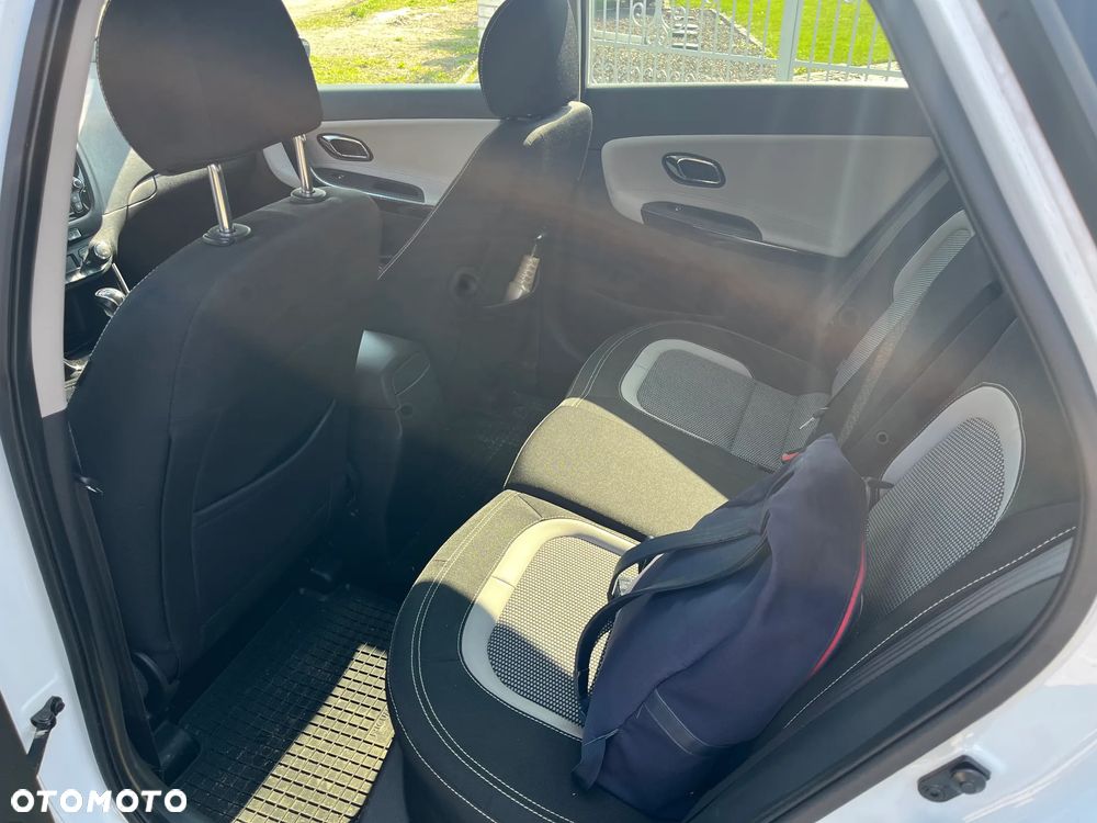 Kia Ceed 1.6 GDI M - 9