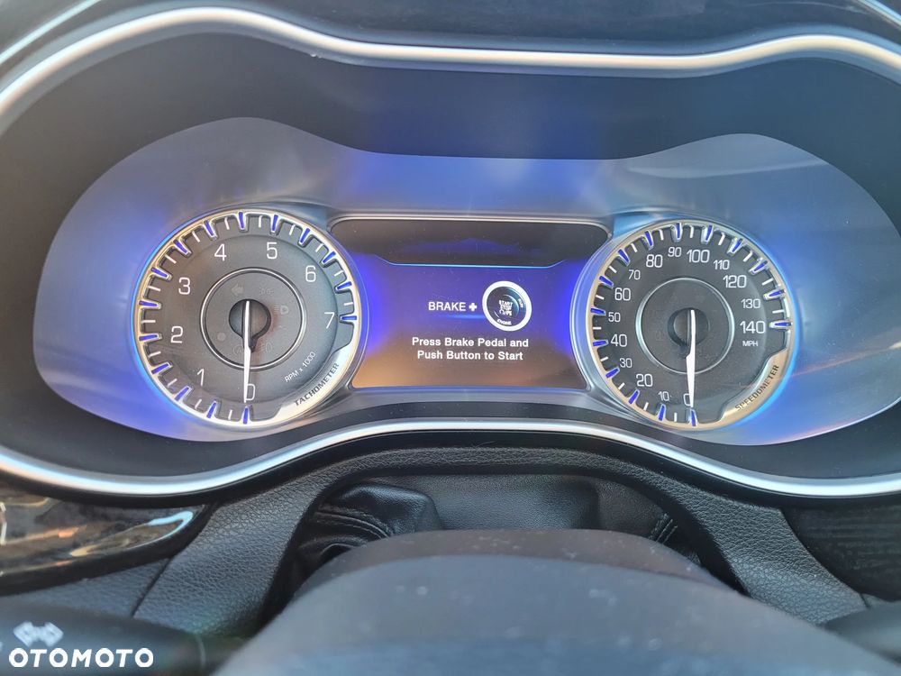 Chrysler 200 - 12
