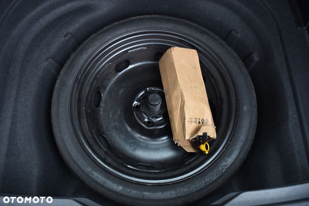 Volkswagen Golf - 36