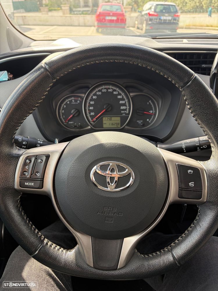 Toyota Yaris 1.4 D-4D Comfort+P.Style - 14