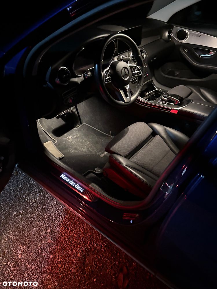Mercedes-Benz Klasa C 200 d 9G-TRONIC - 23