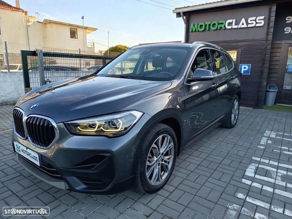 BMW X1 25 e xDrive Corporate Edition - 4