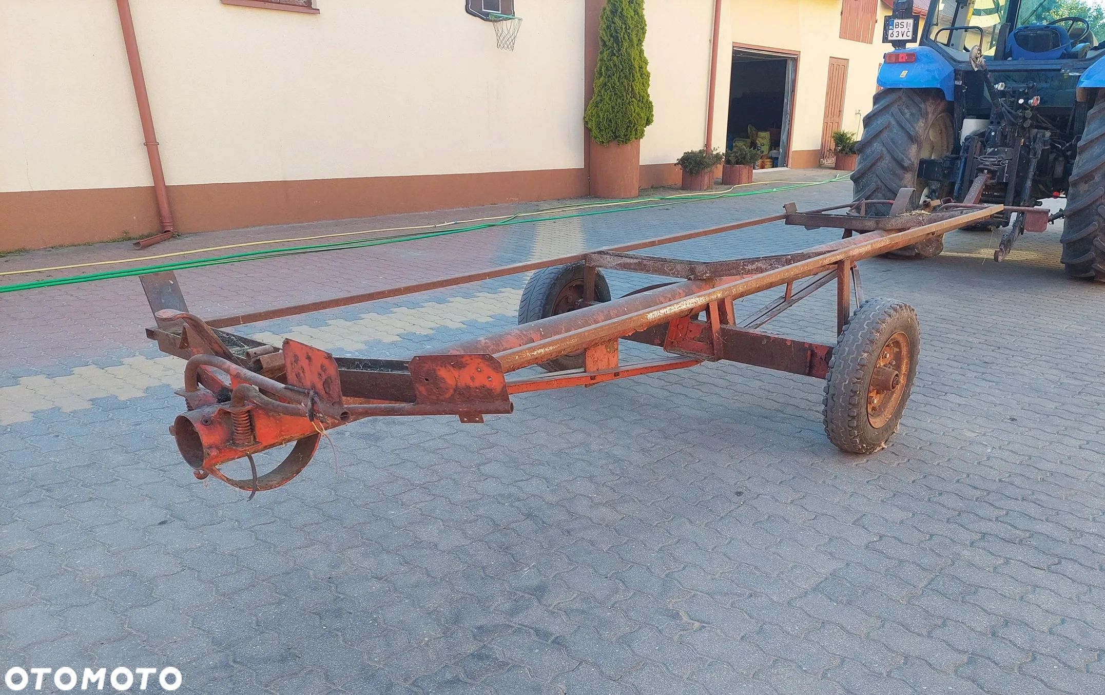 Inny Wózek do hedera Bizon, pasuje do New Holland 3,9m. - 1