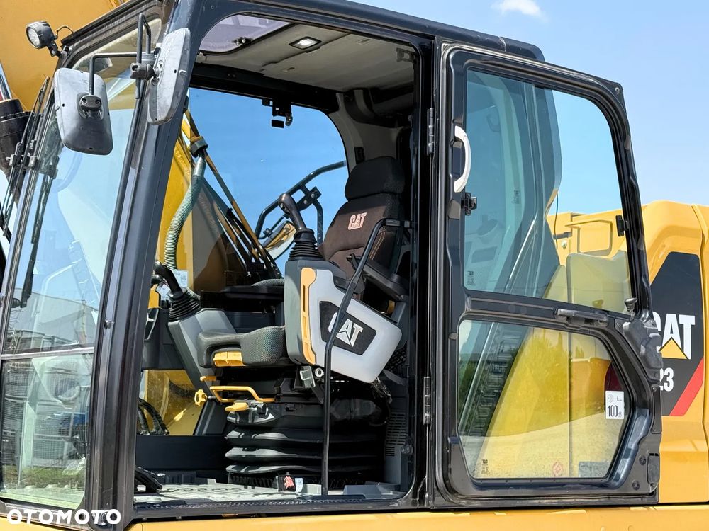 Caterpillar KOPARKA GĄSIENICOWA / 323 / 07B / CAT - 7