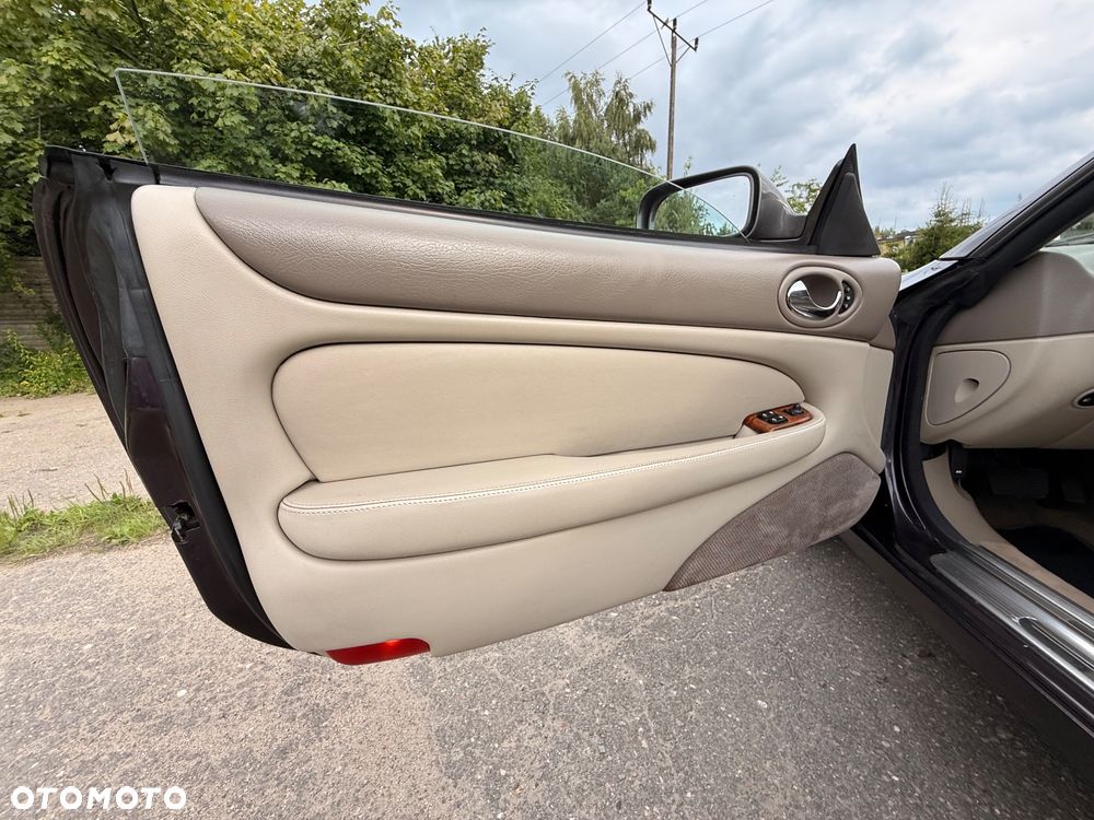 Jaguar XK8 - 24