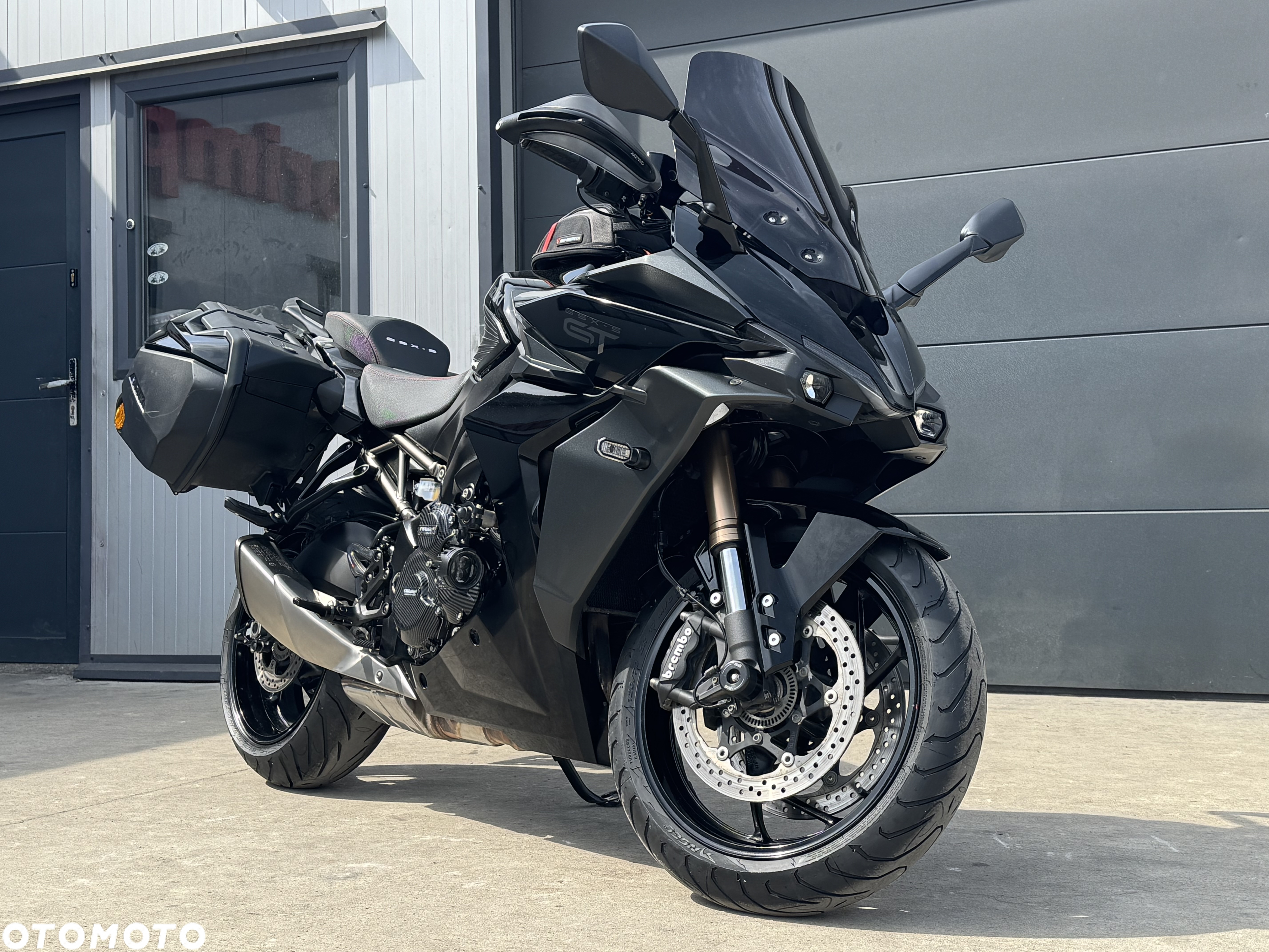 Suzuki GSX - 4