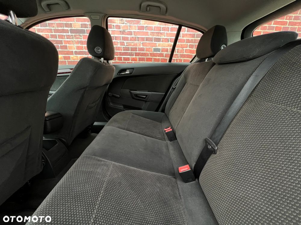 Opel Astra - 16