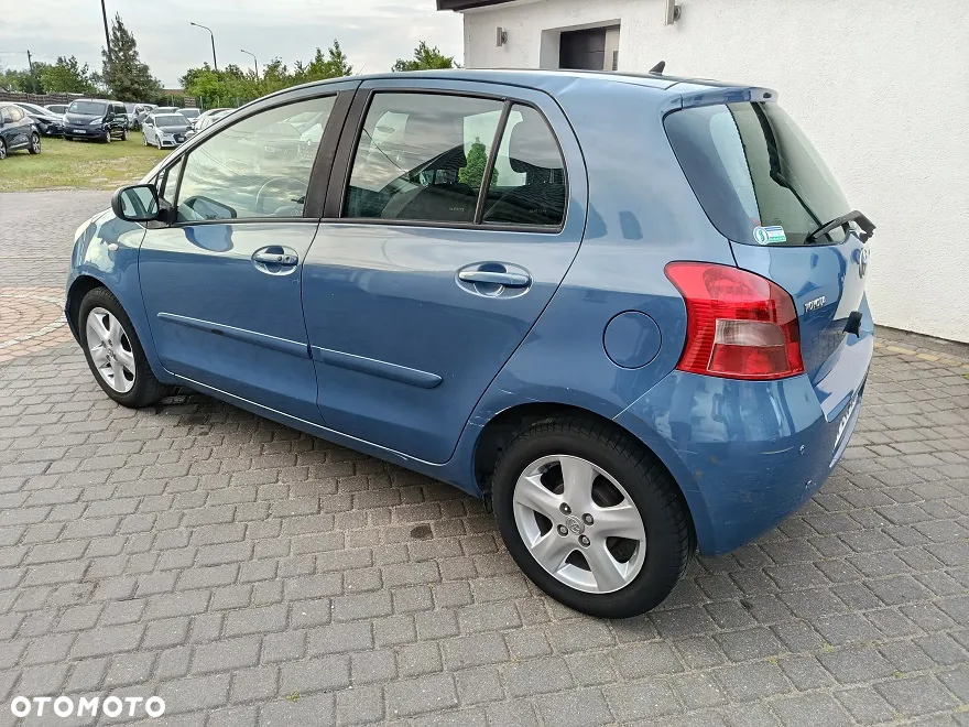 Toyota Yaris - 7