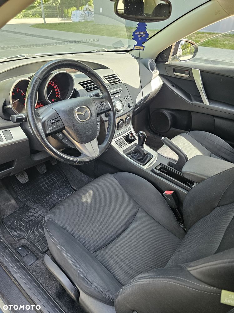 Mazda 3 - 5