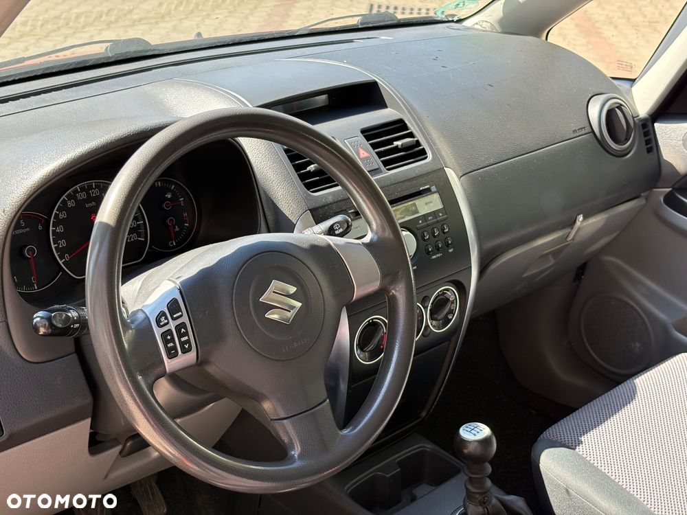 Suzuki SX4 1.9 DDiS DPF 4x2 Comfort - 11