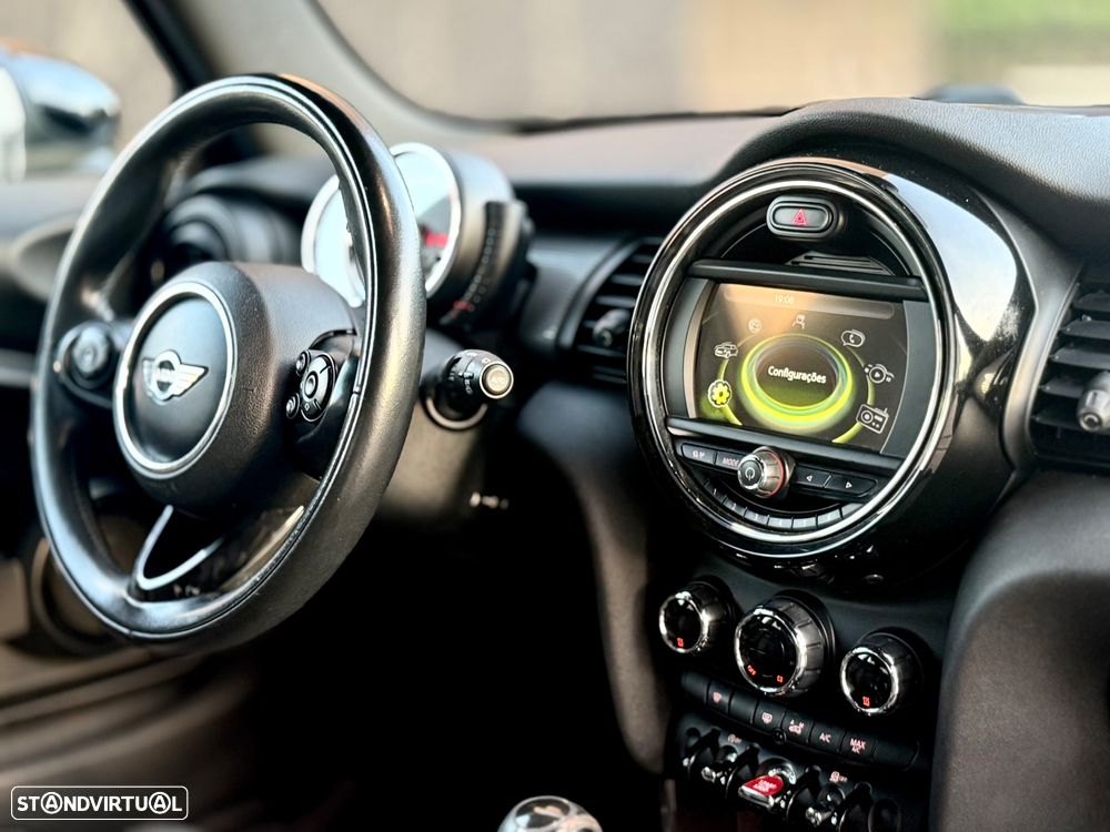 MINI 3 Portas Cooper D - 9