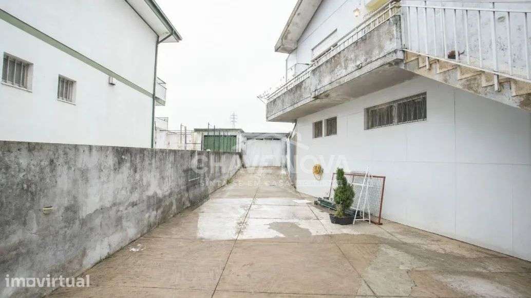 Andar Moradia V3 c/ Garagem Box em Rio Tinto - Grande imagem: 5/37