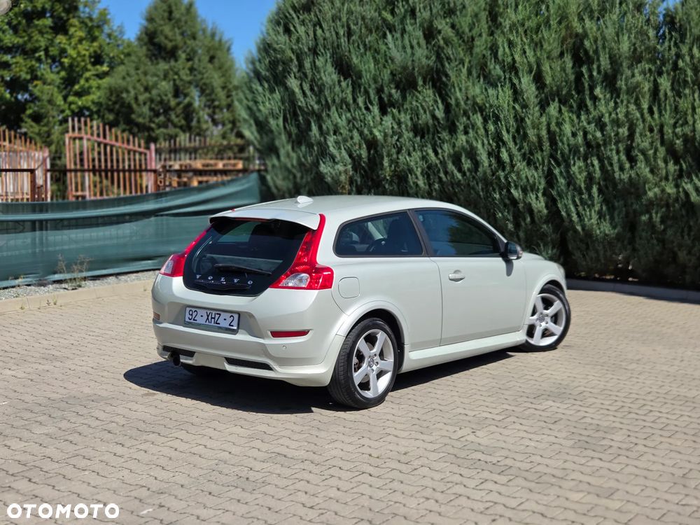 Volvo C30 D2 DRIVe R-Design - 18