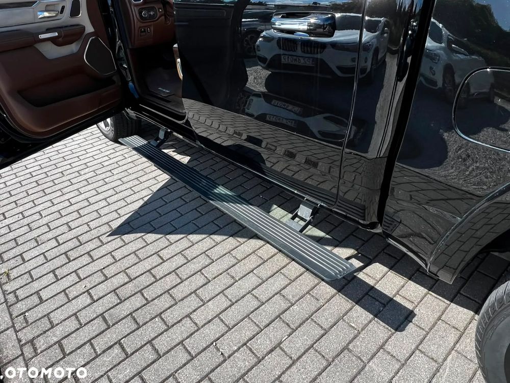 RAM 1500 5.7 Crew Cab Longbed Laramie Chrome - 9