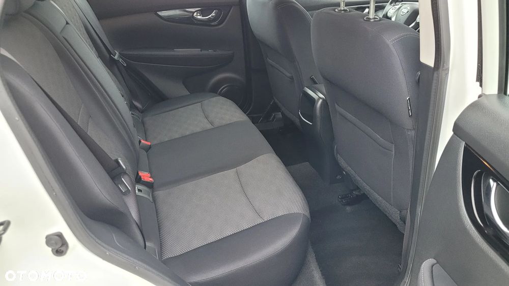 Nissan Qashqai 1.2 DIG-T Acenta EU6 - 16