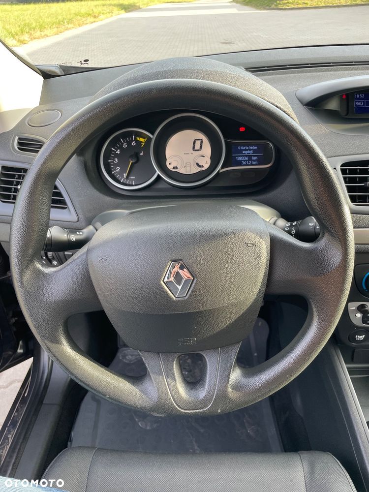 Renault Clio - 8
