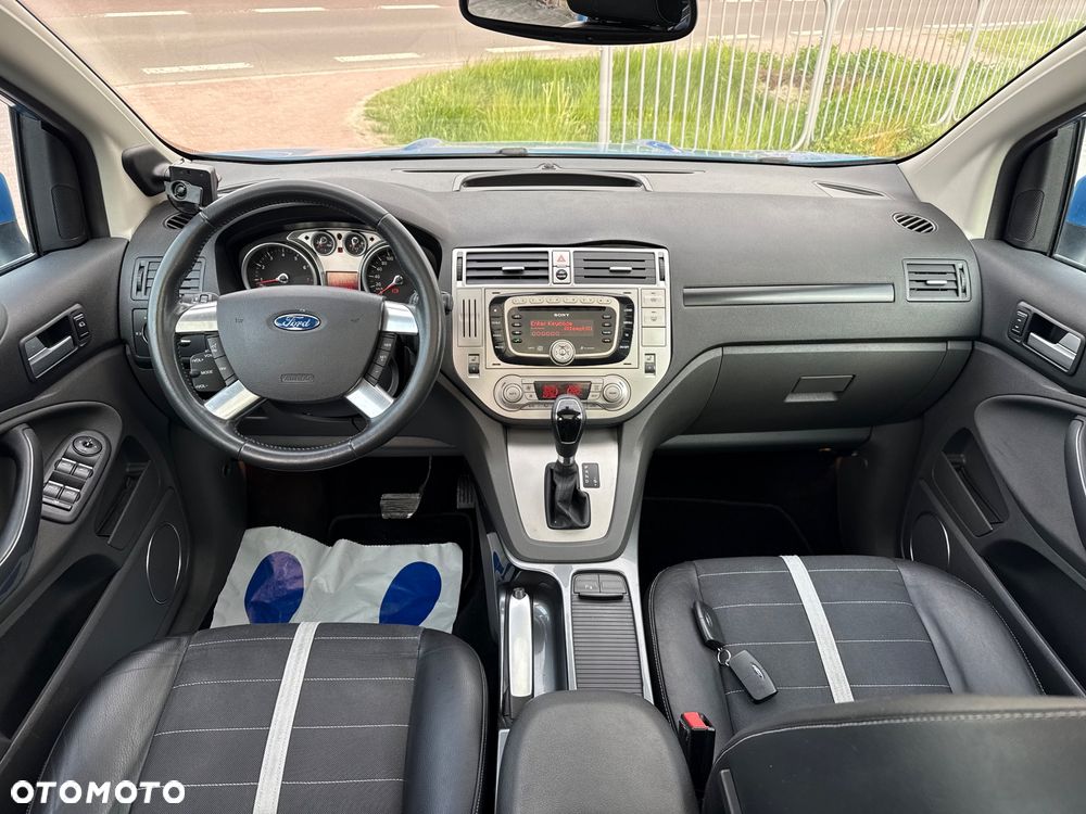 Ford Kuga 2.5 4x4 Titanium - 13