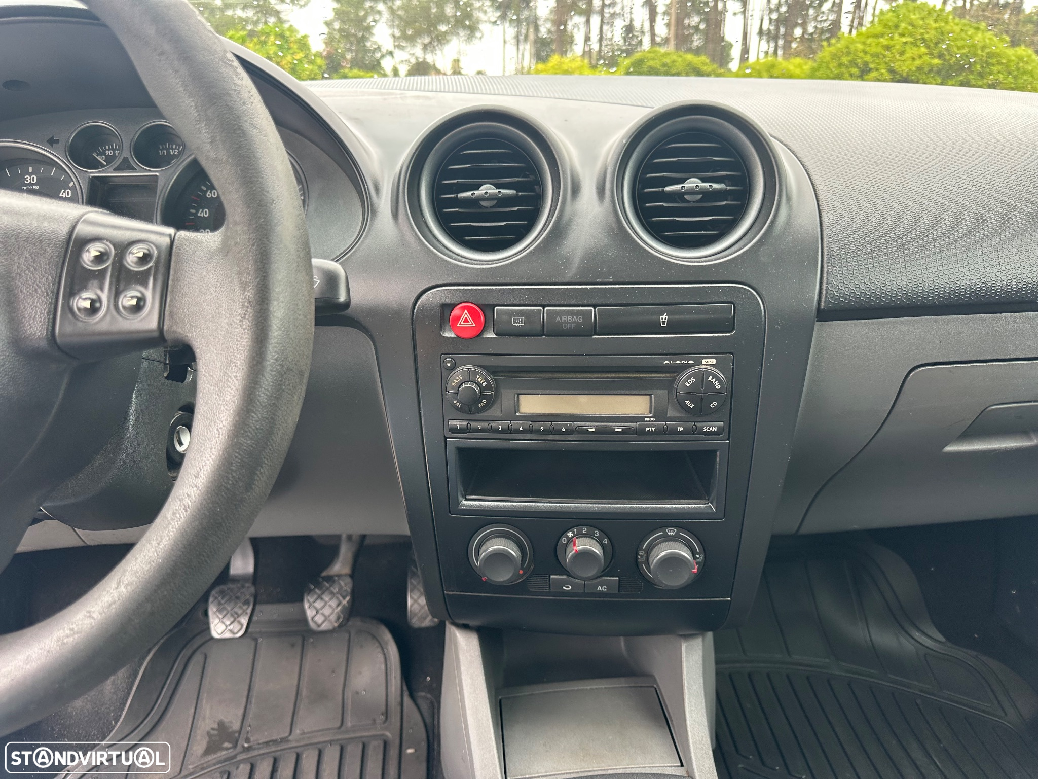Seat Ibiza 1.4 Tdi Reference Comercial - 13