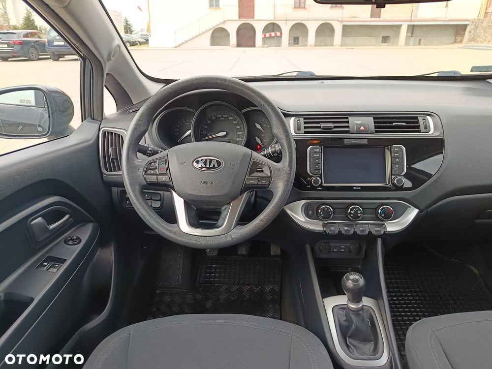 Kia Rio - 7