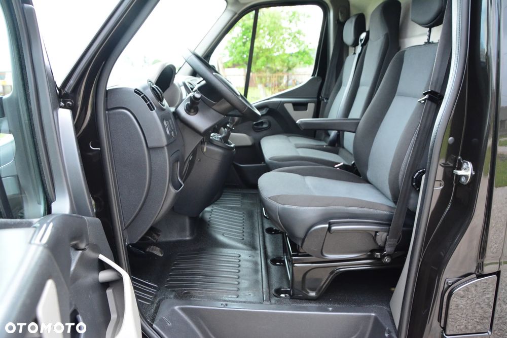 Nissan NV400 - 16