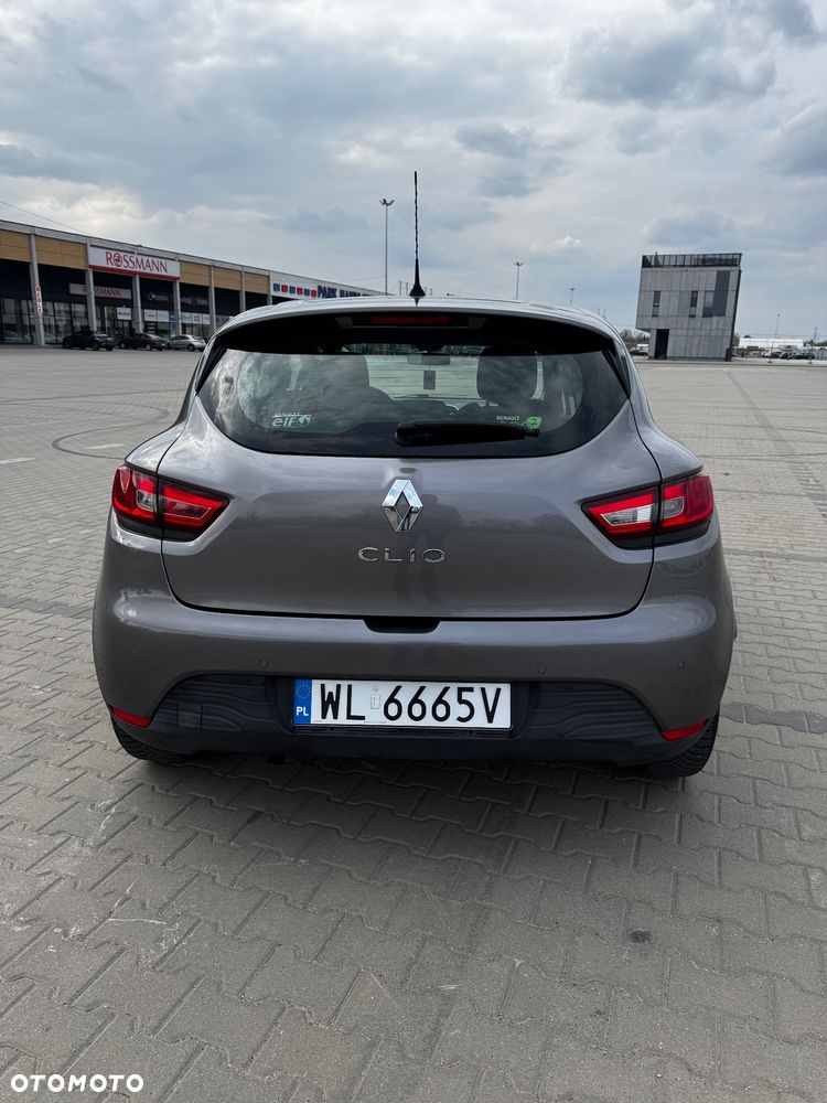 Renault Clio - 8