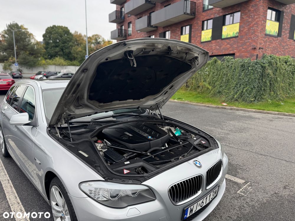 BMW Seria 5 525d Luxury Line - 19