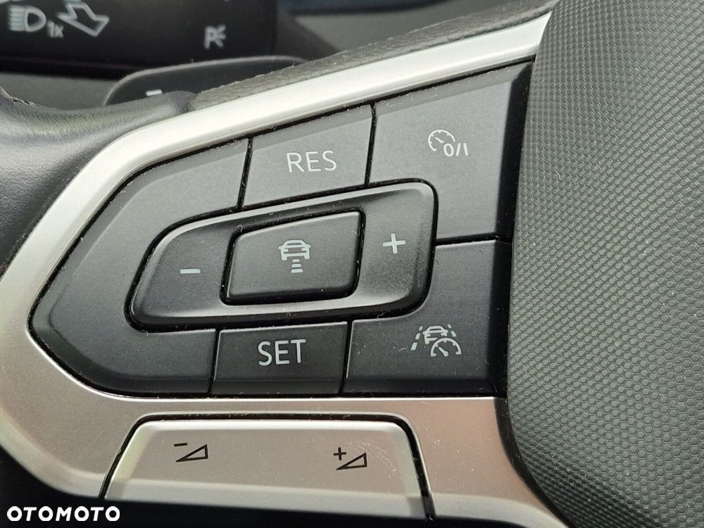 Volkswagen Passat Variant 2.0 TDI SCR Business Plus DSG - 20