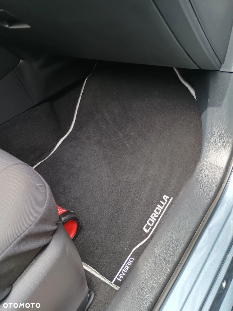 Toyota Corolla 1.8 Hybrid Comfort - 12