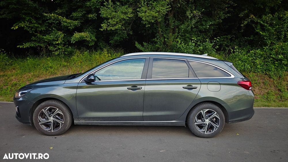 Hyundai i30 1.5 110CP 5DR M/T Highway - 1