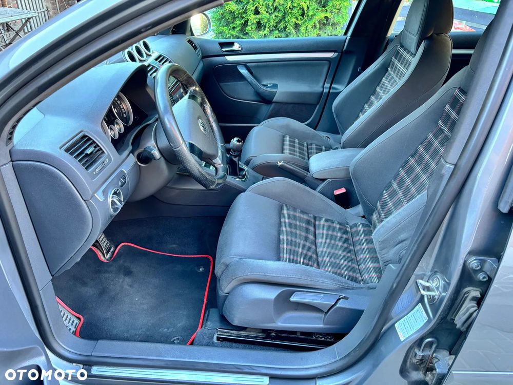 Volkswagen Golf 2.0 GTI - 13