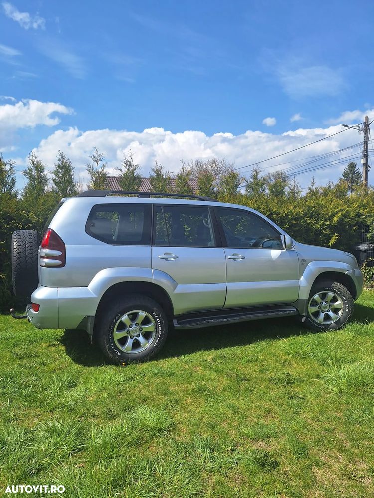 Toyota Land Cruiser - 5