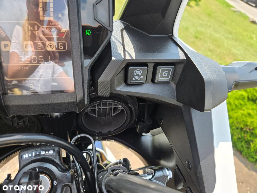 BMW R - 8