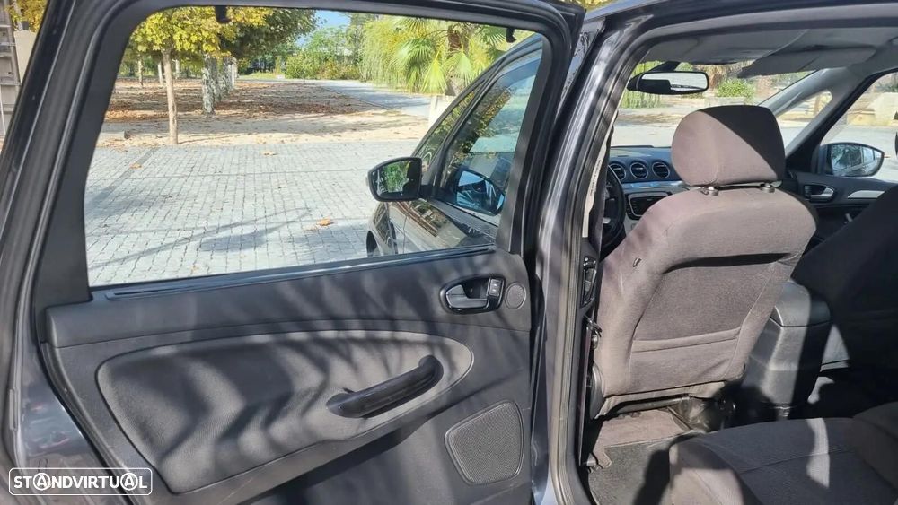 Ford S-Max 1.8 TDCi Titanium 7L - 18