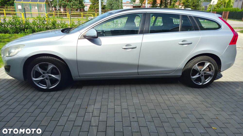 Volvo V60 D3 Geartronic Summum - 8