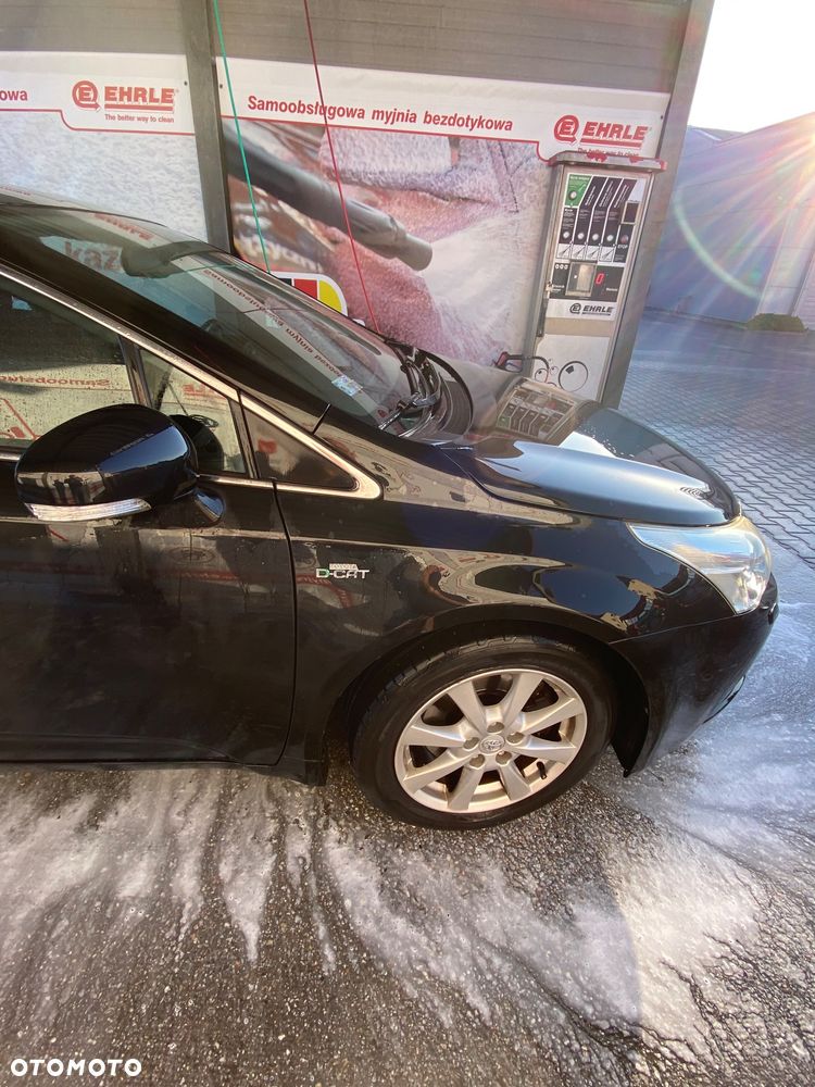 Toyota Avensis 2.2 D-4D Sol - 3
