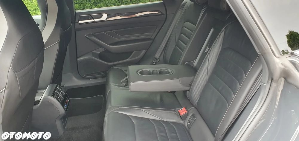 Volkswagen Arteon 2.0 TSI DSG R-Line Edition - 32