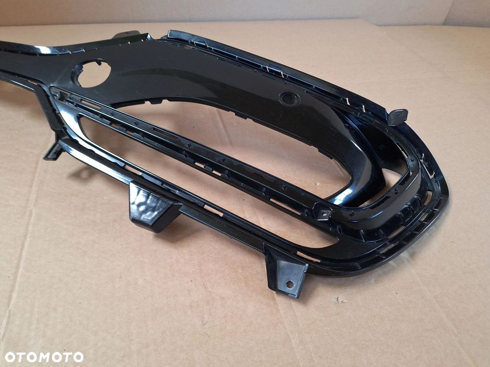 HYUNDAI SANTA FE III LIFT 16-18 ORYG. CAŁA ŁADNA! LISTWA KRATKA PRAWA W ZDERZAK PRZÓD ORYG. 86564-2WAA0 WYSYŁKA 24H - 2