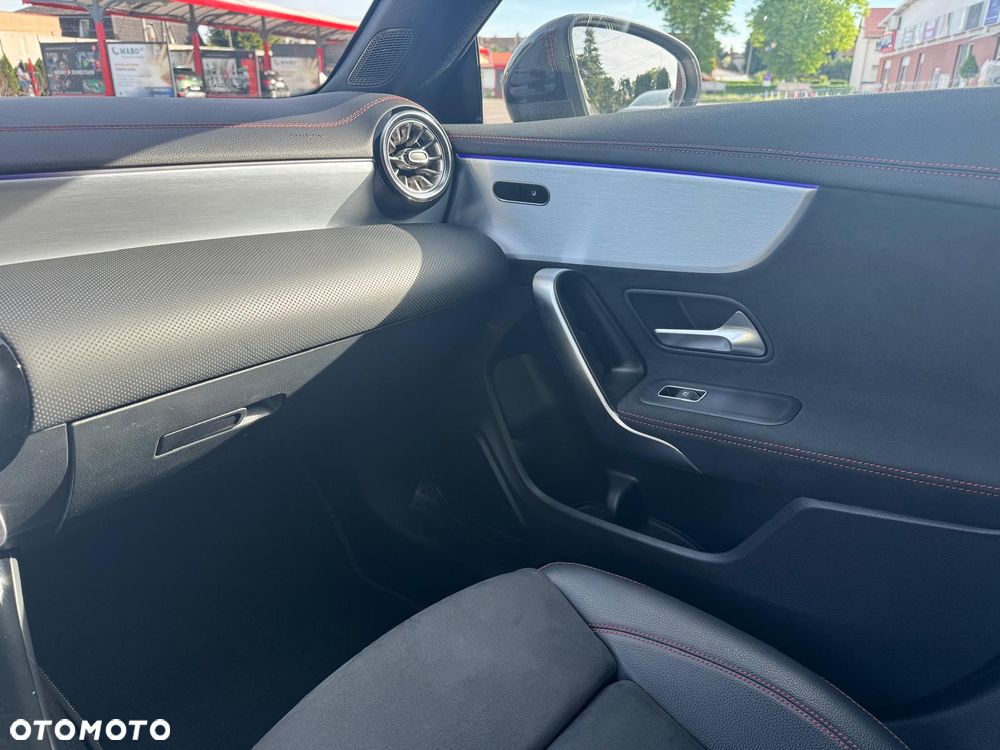 Mercedes-Benz CLA 180 AMG Line 7G-DCT - 9
