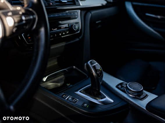 BMW Seria 3 320d xDrive Edition M Sport Shadow - 11