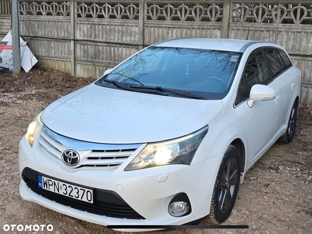 Toyota Avensis - 2